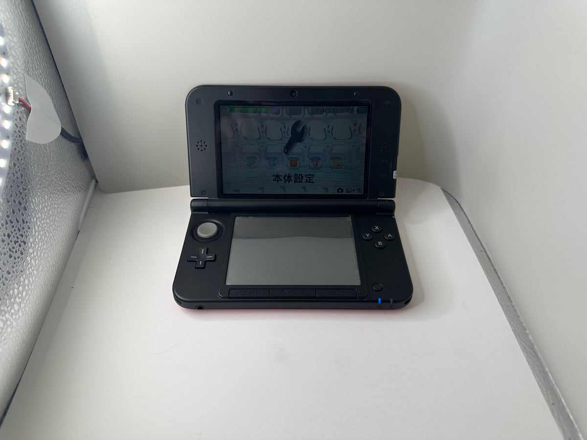Nintendo 3DS XL/LL Red/Black Console + Stylus
