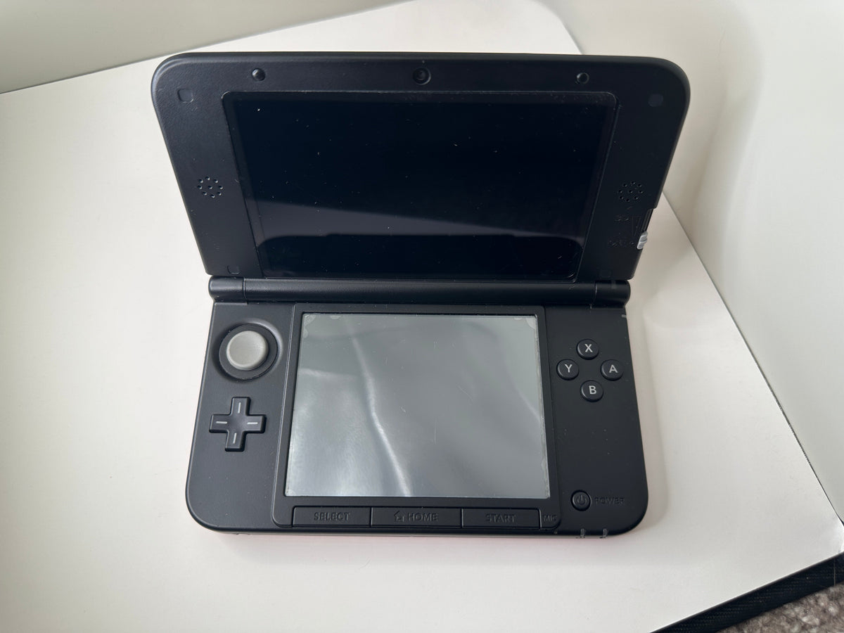 Nintendo 3DS XL/LL Red/Black Console + Stylus